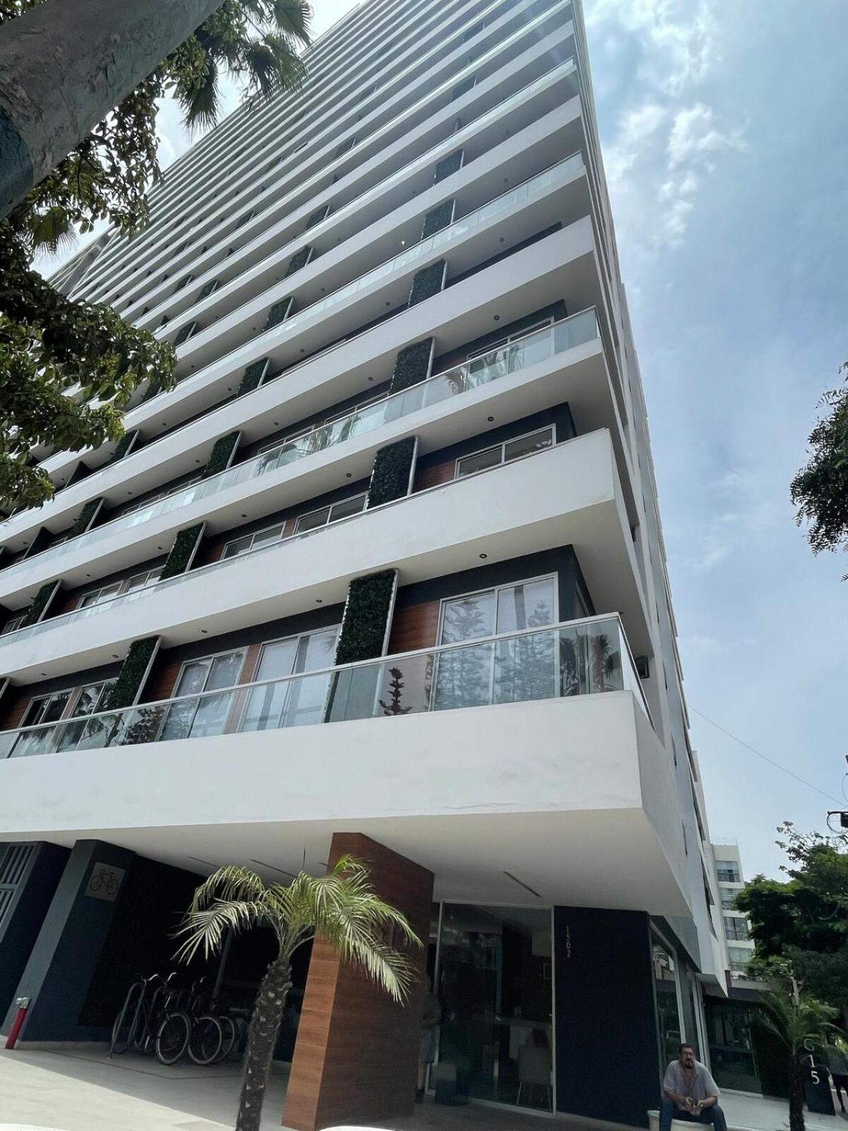 14th Floor Lovely 1405st